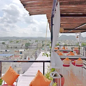 https://udai-niwas-hotel.udaipurhotels.org